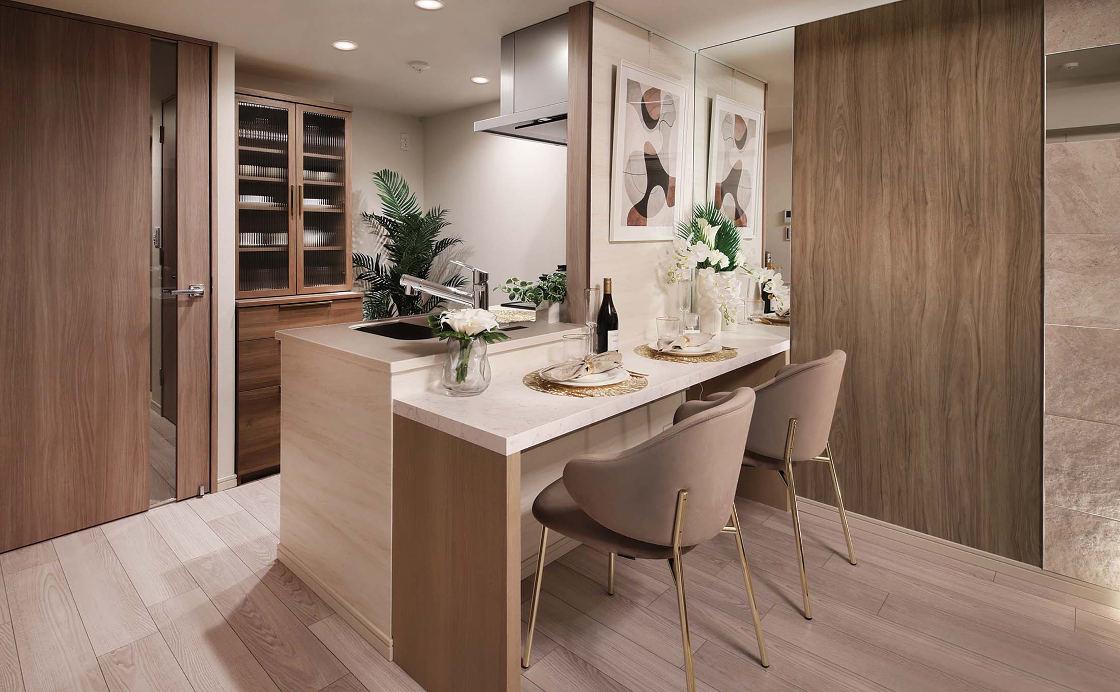 DINING/KITCHEN